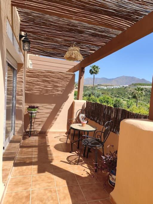 Penthouse Paradiso: 2Br Oasis In Casares Del Sol Exterior photo